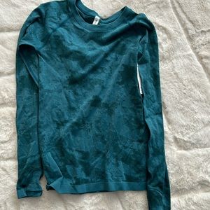 Athleta Momentum Camo top shirt size xs green teal